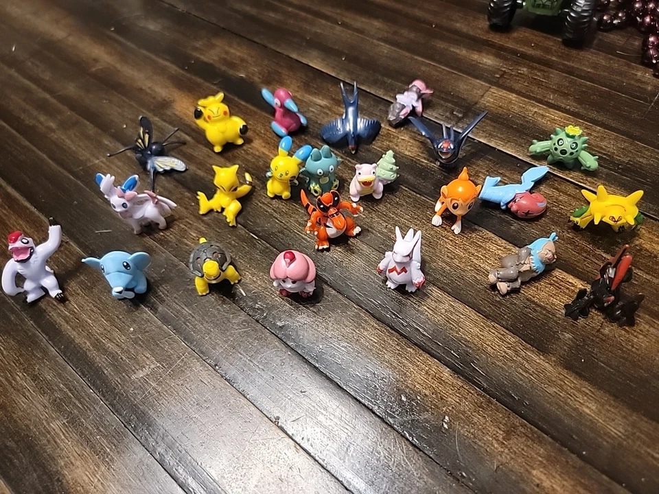 Lot of 23 RL Pokemon Mini R/L.W 1" Figures 2006 2007 Vintage - Image 1 of 4