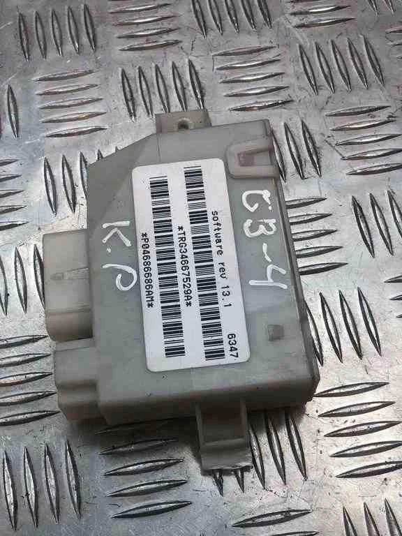 Centralina porta posteriore destra Chrysler Voyager IV RG, RS P04686686AM 31812918 - Immagine 1 di 1