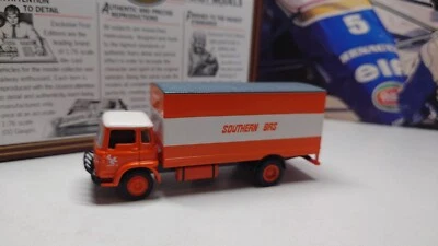 EFE / GILBOW - BEDFORD TK BOXVAN -SOUTHERN  B.R.S - 1/76 SCALE / 00 GAUGE 22901 - Image 1 of 4