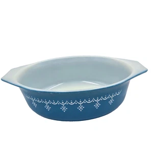 Vintage Pyrex Snowflake Garland Oval Casserole Dish 043 No Lid 1 ½ Qt. Blue Whit - Picture 1 of 16