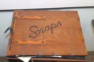 Album Vintage 50er Fotos Schnappschüsse Babys Kleinkinder kleine Kinder spielen - Bild 1 von 12