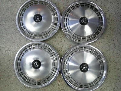 1983-1985 Dodge Aries Reliant 13 дюймов оригинальные крышки колес 464-17C 4284025 441 - комплект/4 - Изображение 1 из 4