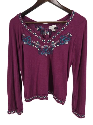 Top boho bordado talla pequeña con cuello en V Eliane Rose para mujer Foto 1 de 4