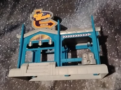 2012 Matchbox Car Wash Playset Brand New Sealed Box Stretch Open Top Limo - Image 1 of 4