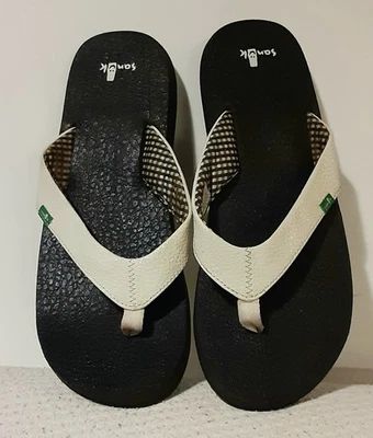 Sandalia Sanuk Yoga Mat Wander Blanco y Negro Talla 8 Foto 1 de 3