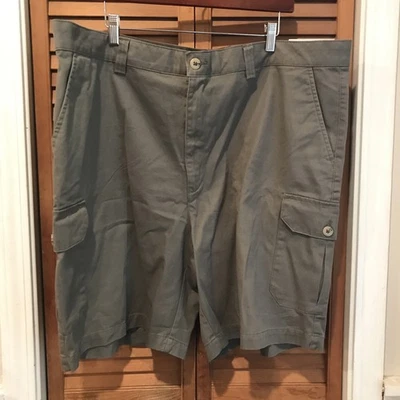 NWT HARBOR BAY (HB) MENS COTTON SIZE 44R GREEN KHAKI SHORTS WITH COMFORT BAND - Image 1 of 4