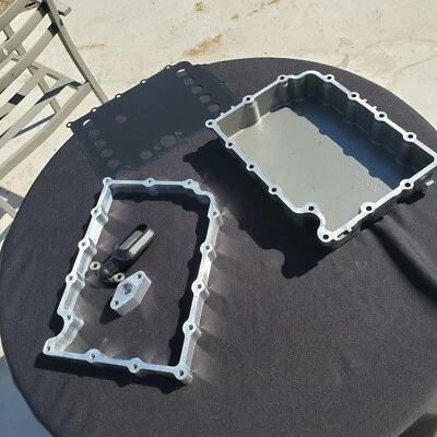 HARLEY DAVIDSON VROD V-ROD MACHINED OIL PAN and SPACER Foto 1 de 3