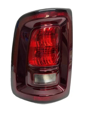 Dodge Ram 3500 2019-24 luz trasera izquierda lado del conductor incandescente OEM 68592555AA Foto 1 de 4