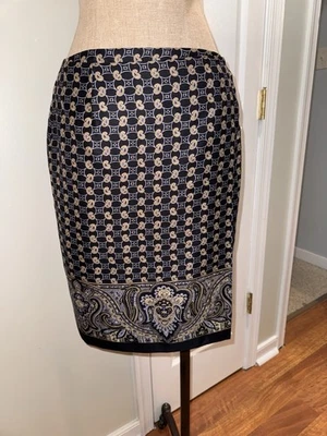 Falda lápiz informal informal de negocios con estampado de cadena dorada azul marino de esquina informal talla 6 Foto 1 de 4