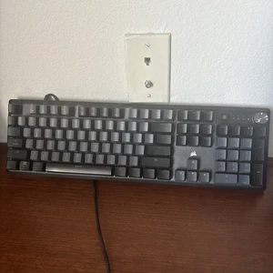CORSAIR - K70 CORE RGB Mechanical Gaming Keyboard - Gray OOB - Picture 1 of 1