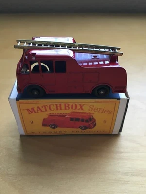 MATCHBOX NO.9 C VINTAGE MERRYWEATHER MARQUIS FIRE ENGINE IN BOX - Image 1 of 4