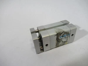Festo 554224 Compact Pneumatic Cylinder 20mm Bore 25mm Stroke USED - Picture 1 of 2