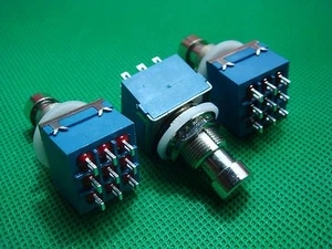 5 Stck. 3PDT 9-Pin Gitarreneffekte Stomp Schalter Pedal Box Fuß Metall True Bypass - Bild 1 von 1