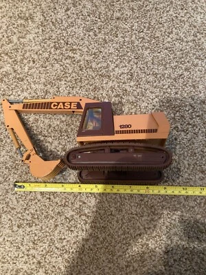 Case 1280 Excavator 1:35 Scale Diecast - Image 1 of 4