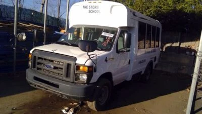 Radiator Fits 11-19 FORD E350 VAN 435824 - Image 1 of 4