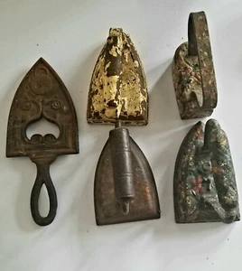 Lot of 4 Primitive Antique Cast Iron Flat Sad Irons and 1 Stand  - Picture 1 of 12