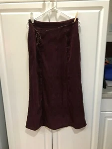 Gonna donna bianca cervo taglia 10 feltro ciliegia scuro elasticizzata nuova - Foto 1 di 5