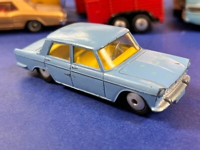 Corgi 217 FIAT 1800 scala 1/43 raro colore - Immagine 1 di 4
