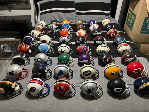 NFL Riddelll Mini Helmet 3 5/8 Pick Your Team Cover