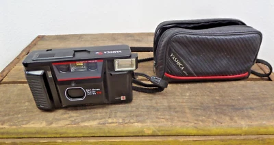 YASHICA T AF Carl Zeiss Tessar 35mm F3.5 Camera JAPAN **PARTS or REPAIR ONLY!** - Image 1 of 4