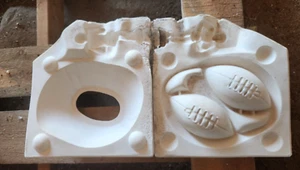 Vintage Ceramic Slip Kentucky Mold #39 Footballs and Football Player Bowl/Tray - Picture 1 of 3