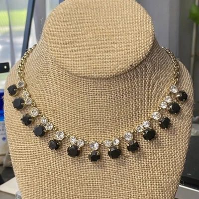 Collar J Crew cadena tono dorado estrás negro y transparente Foto 1 de 4