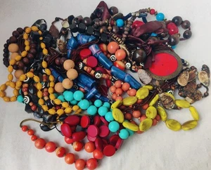Lote de 16 Collares Mixtos Estilo Boho - Cuentas de Piedra Madera Vidrio - De Colección a Moderno - Imagen 1 de 10