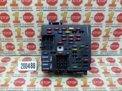 1999-2002 GMC SIERRA SILVERADO 1500 2500 FUSE JUNCTION RELAY BOX 15319401 OEM - Image 1 of 4