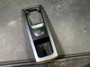 15-23 PORSCHE MACAN SHIFTER PLATE HOUSING BEZEL E-BRAKE SWITCH ASSEMBLY *Peeling - Bild 1 von 8