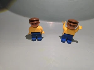 Lego Duplo 2 Figuren Mit Mütze - Bild 1 von 2