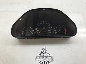 Tacho Kombiinstrument Mercedes W202 2025405411 - Picture 1 of 8