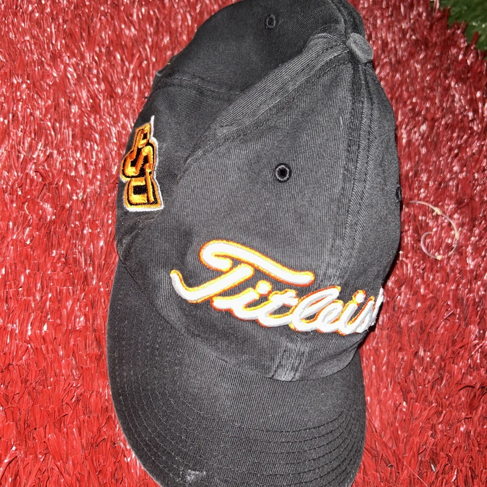  Sombrero de Vaqueros Marca Golf, Titleist, Oklahoma State Foto 1 de 4
