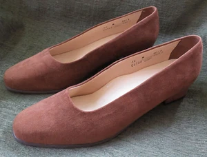 New Footthrills Women's 12 M Dark Brown Suede Classic Pumps USA Made Stylish - Picture 1 of 8