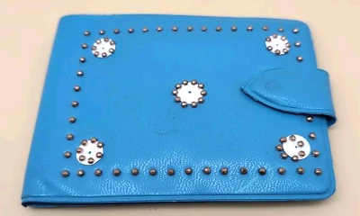 Cartera de vinilo infantil vintage años 60 azul latón tachonado MCM aspecto GRAN FORMA Foto 1 de 4