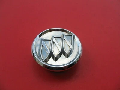 BUICK LACROSSE REGAL LUCERNA (1) TAPACUBOS TAPACUBOS TAPACUBOS TAPA CENTRAL ENCHUFE #843 Foto 1 de 2