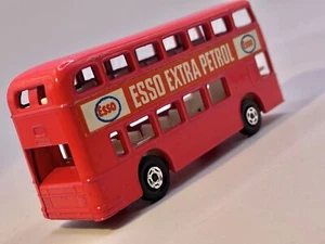 Matchbox🔥1974 DAIMLER LONDON BUS ESSO EXTRA PETROL - MADE IN ENGLAND - Picture 1 of 10