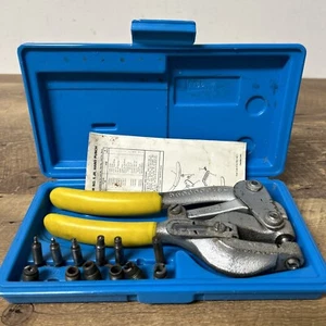 ROPER WHITNEY CO. No. 5 Jr Hand Punch in Blue Plastic Storage Case Made In USA - Picture 1 of 6
