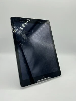 Apple iPad 5. Gen. (2017) A1822  128GB IOS Wifi Gebraucht / Händler #4233 - Bild 1 von 4