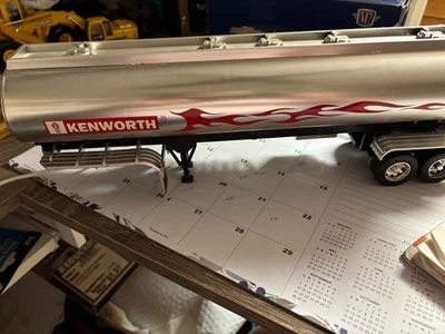 NEW RAY USED SILVER KENWORTH OIL TANKER TRAILER, NO PACKAGING #B 673 - Image 1 of 4