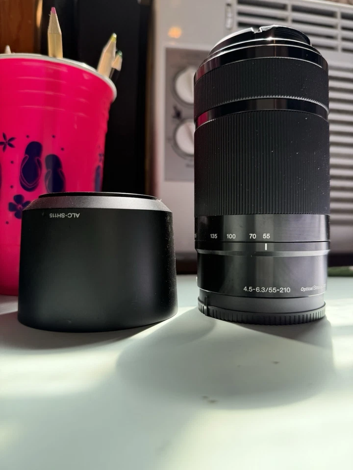 Sony E 55-210mm f/4.5-6.3 OSS - Image 1 of 1