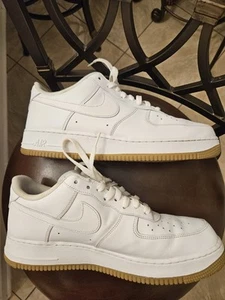 NIKE AIR FORCE 1 LOW TRIPLE WHITE MEN'S SNEAKERS SIZE 11.5 STYLE D12739-100 - Picture 1 of 19