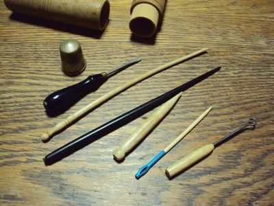 Small Lot of 7 Vintage & Antique Sewing Tools in Wooden Tube Container - Image 1 of 4
