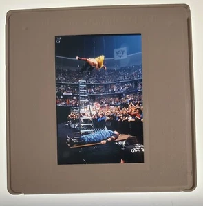 Diapositiva vintage Jeff Hardy Wrestling, foto 35 mm, WWE/WWF Swanton Bomb Wrestlemania 16 - Foto 1 di 5