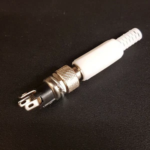 Screw Locking DC Plug & Metal Panel Mount Socket - 2.1MM x 5.5MM - WHITE BARREL - Picture 1 of 3