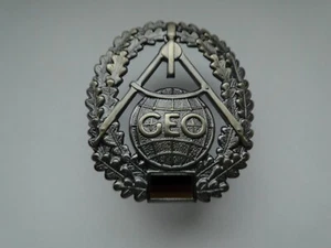 Original Bundeswehr Barettabzeichen  Topographie  Metall - Picture 1 of 1