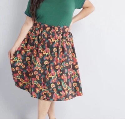 ModCloth Retro Floral Button Front Skirt Size Large - Image 1 of 4