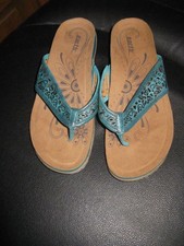 earth maya sandals