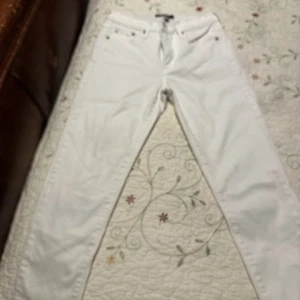 Banana Republic women’s white Skinny jeans 26/2 Ankle - Picture 1 of 8
