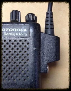 MOTOROLA OEM P1225 P1225LS MORSETTO DI FISSAGGIO ACCESSORI HLN9900A - Foto 1 di 2