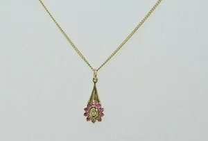 9ct gold ruby & diamond cluster pendant necklace on a 16" chain - Picture 1 of 3